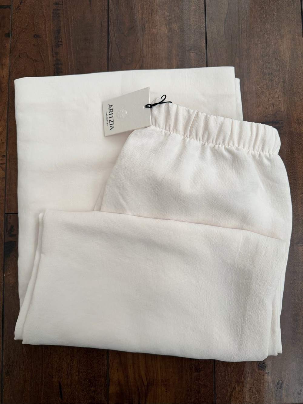 Aritzia Lodge Pants - Picture 2 of 5